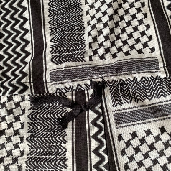 NEW Womens Zara Trafaluc Shorts Romper With Open Slit Back Size Small - Picture 5 of 14